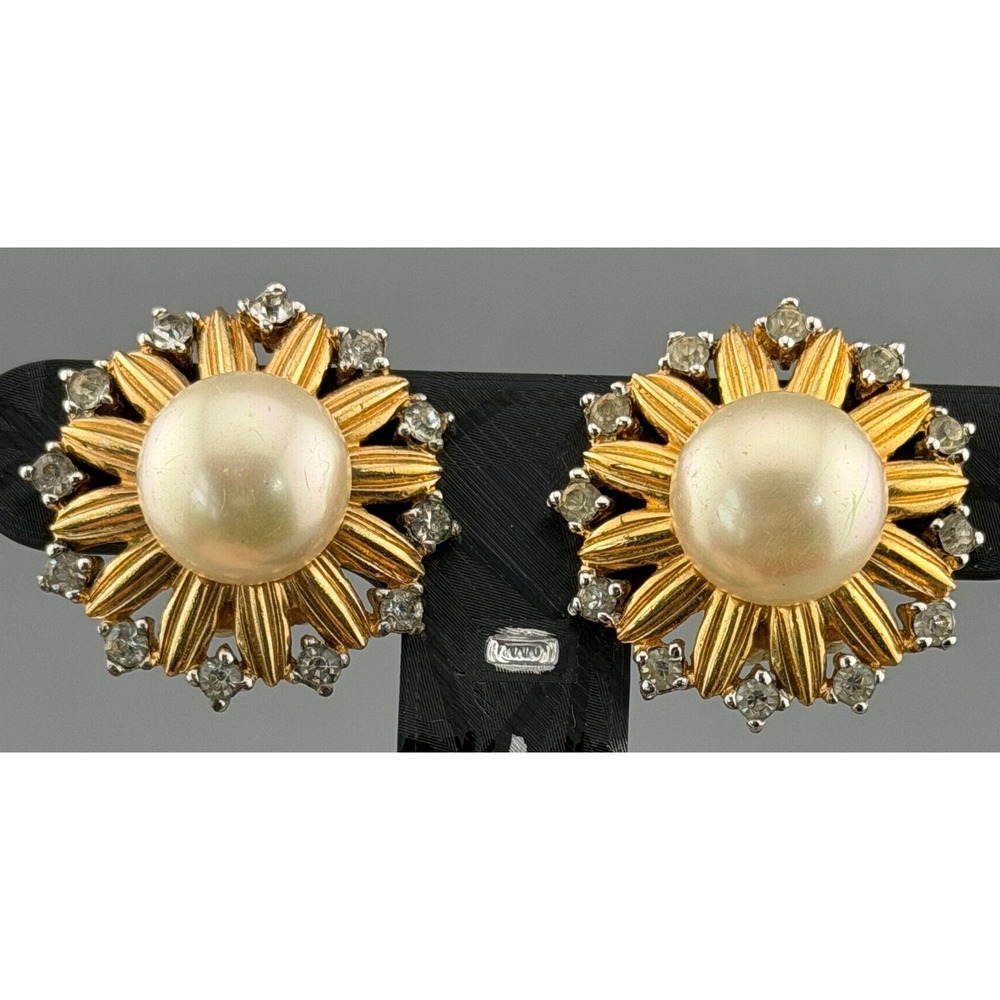 Vintage Joseph Mazier JOMAZ Earrings Faux Pearl Rhinestone Floral Clip 1"